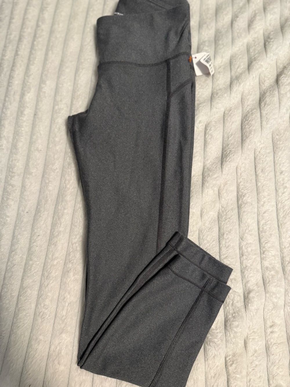 Under Armour Grey Small heat gear compression leggings- never worn